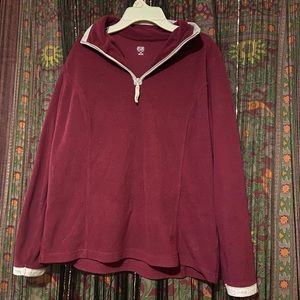 maroon fleece collared sweatshirt